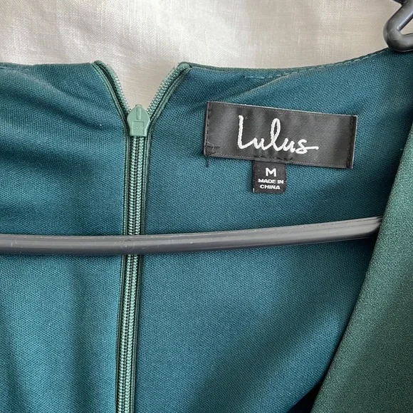 Green lulu bell sleeve dress . - Picture 4 of 5